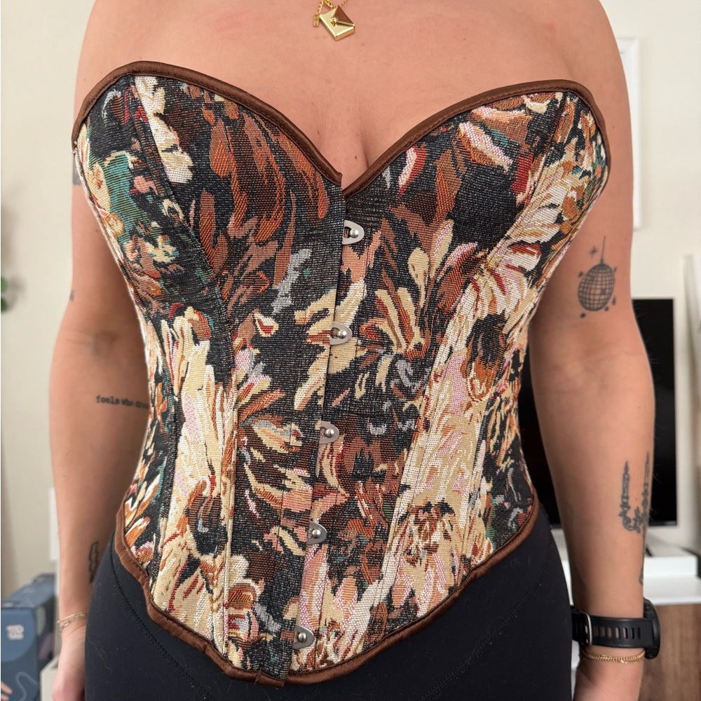 Adjustable corset
